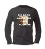 Die doos naast ons gaat trouwen T-shirt lange mouw