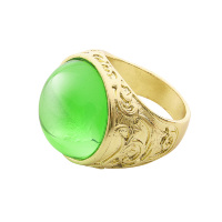 Grote gouden ring met groene steen