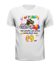 Verjaardag full colour shirt met grappige afbeelding geit en leuke tekst 19 jaar