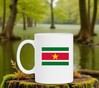 foto 4 koffiemok vlag van Suriname 