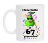 Verjaardag mok toffe peer 67 jaar met leuke kleurrijke opdruk