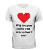 Shirt met rood hart en tekst warm hart toe dragen voor al het zorpersoneel