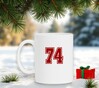 foto 4 Koffiemok wit met het cijfer 74 erop geprint