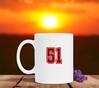 foto 2 Koffiemok wit met het getal 51 als opdruk