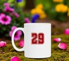foto 3 Mok wit met getal 29 als opdrukt cijfer 29