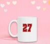 foto 3 Mokje wit met het getal 27 als opdruk