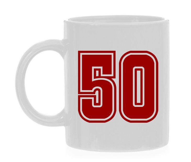 Wiite koffiebeker met getal 50 erop gedrukt
