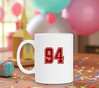 foto 4 Mok wit met getal 94 als opdruk