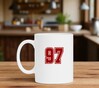 foto 4 Mok wit met getal 97 als opdruk robijnrood