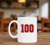 foto 2 Witte mok met het getal 100 als opdruk honderd