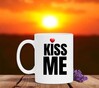 foto 2 mok kiss me Valentijn liefde rood hart