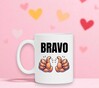 foto 2 Witte Mok met tekst bravo! met opdruk 2 duimen het perfecte cadeautje