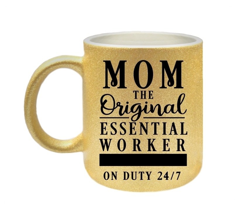 Moederdag cadeau lekker foute gouden glitter mok Mom the original essential worker