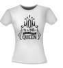 foto 4 T-shirt Mom is a title just above Queen moederdag shirtje