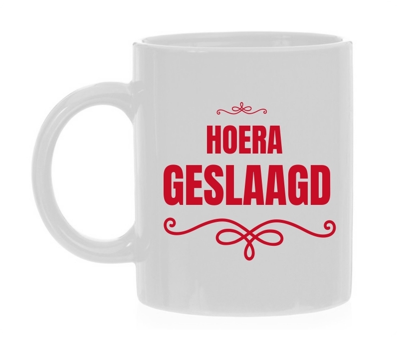 Hoera geslaagd koffiemok of thee mok geslaagd voor de studie