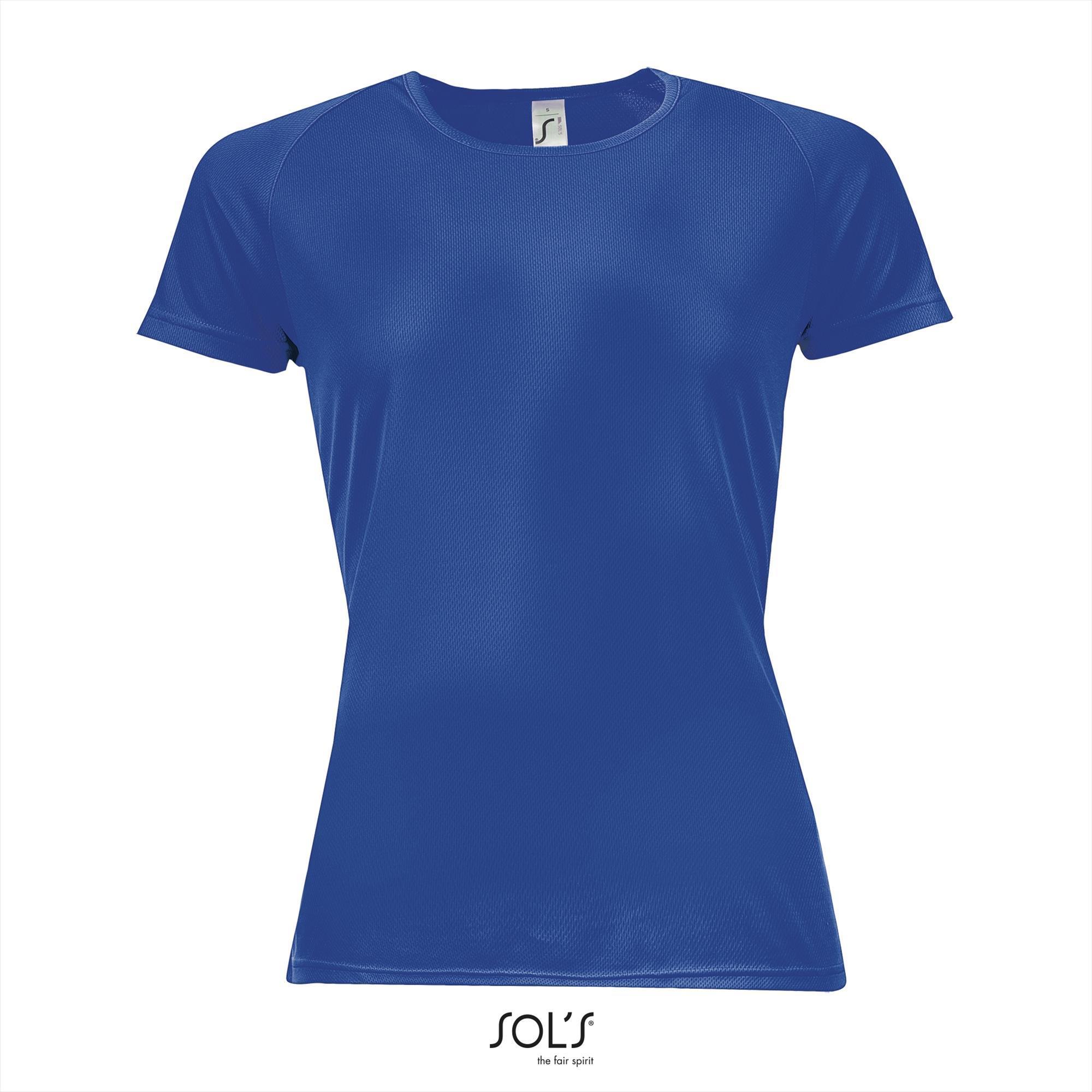 Dames sportshirt royal blauw met ademend effect en langer rugpand Dri-FIT.