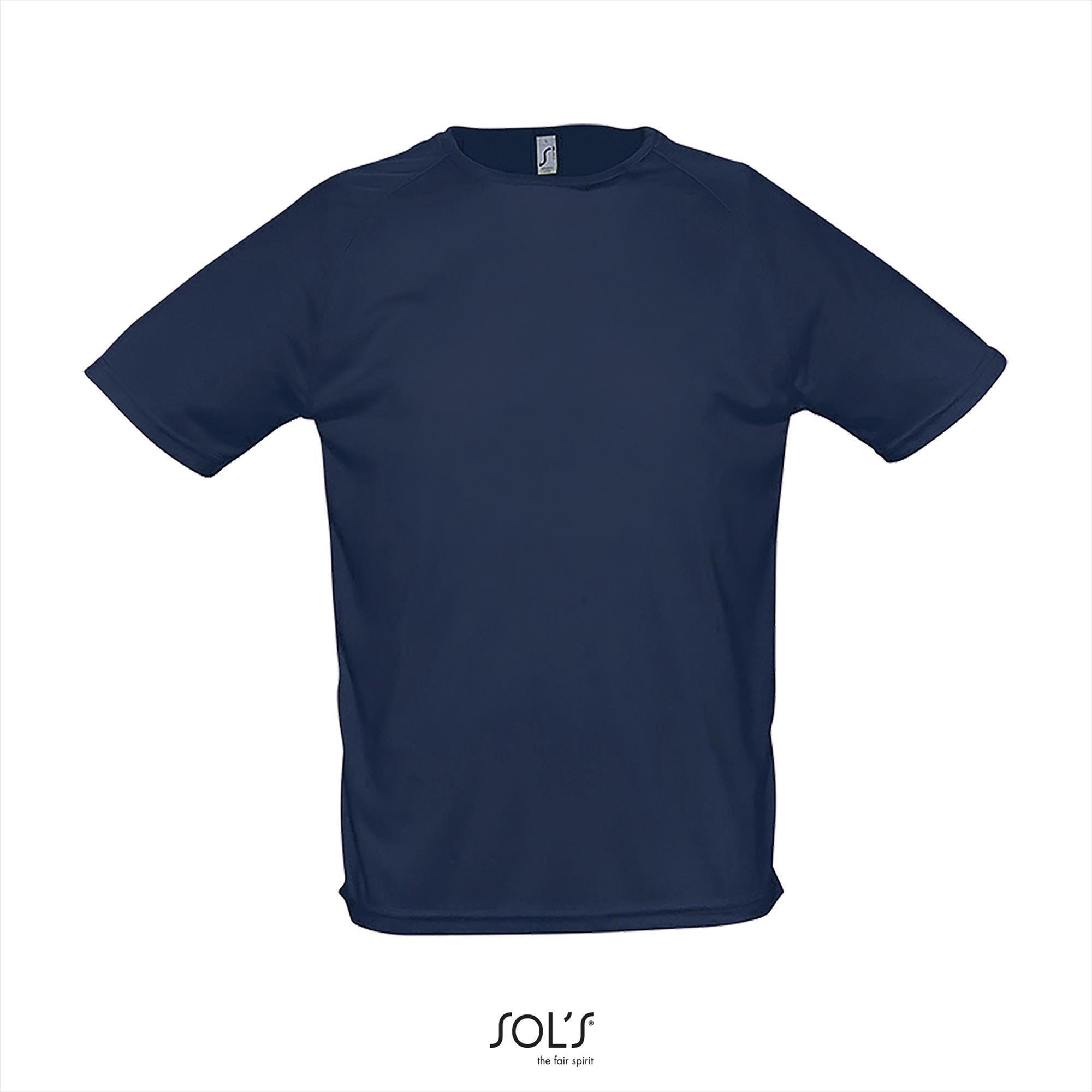 Donkerblauw heren sportshirt met ademend effect. Dri-FIT Polyester sport T-shirt voor mannen