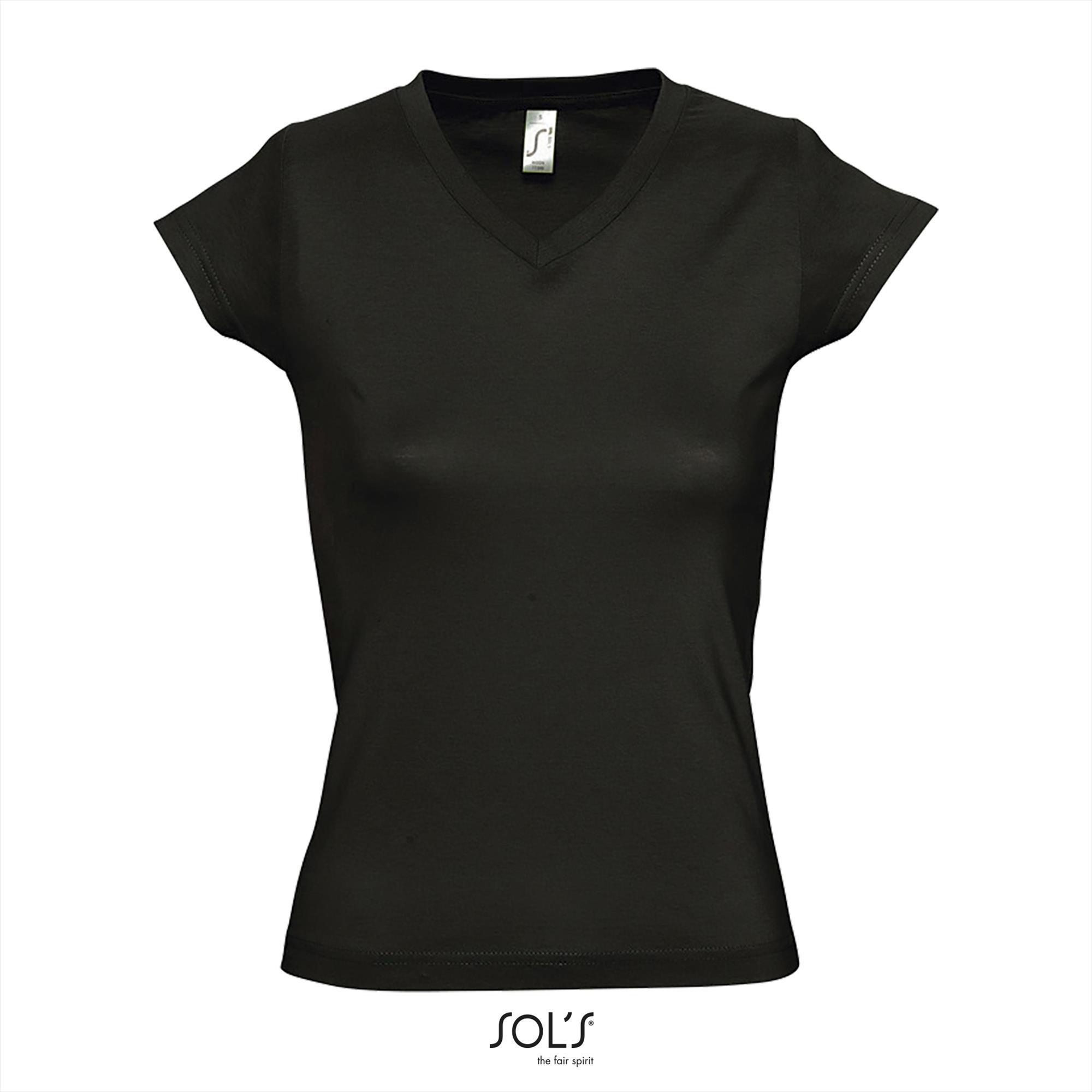 Modieus vrouwelijk dames T-shirt met een diepe V-neck Diepe V-hals T-shirt zwart