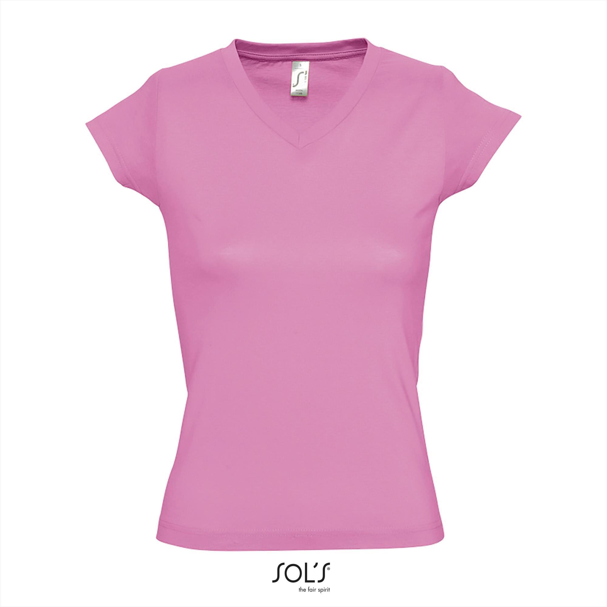 Modieus vrouwelijk dames T-shirt roze met een diepe V-neck Diepe V-hals T-shirt