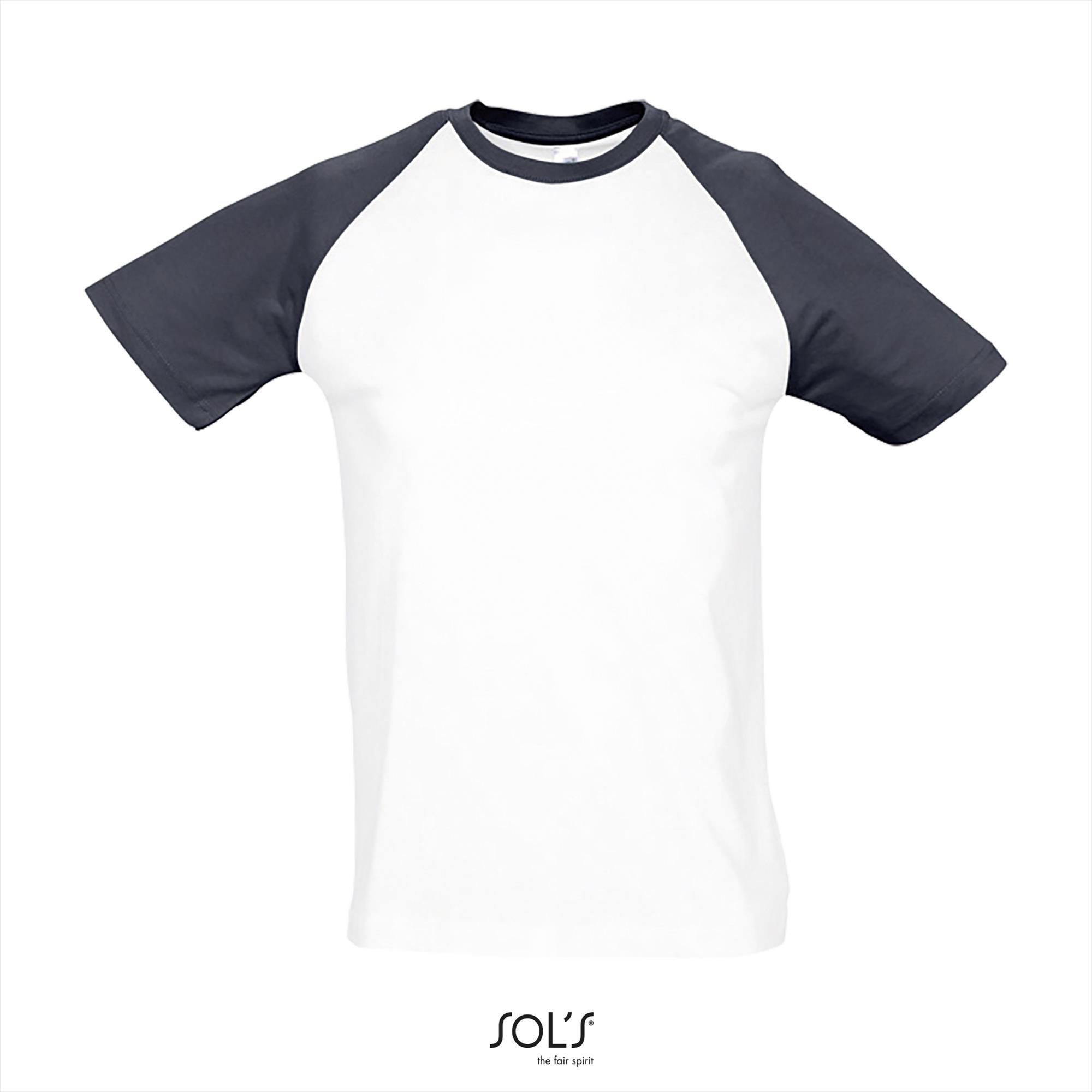 Tweekleurig heren T-shirt met raglan mouwen wit shirtje met donker blauwe mouwen