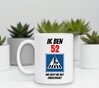 foto 2 Thee mok verjaardag 52 jaar ik ben 52 wie helpt me met oversteken?