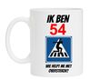 Feestelijke verjaardagsmok wie helpt me met oversteken 54 jaar? man humor 
