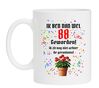Beker met grappige tekst ik ben wel 88 geworden! ik zit nog niet achter de geraniums!