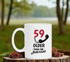 foto 2 Witte mok Een kado voor hem die 59 jaar wordt en ouder dan het internet is!