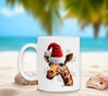foto 3 Kerst mok met de opdruk van een giraffe met een kerstmuts op
