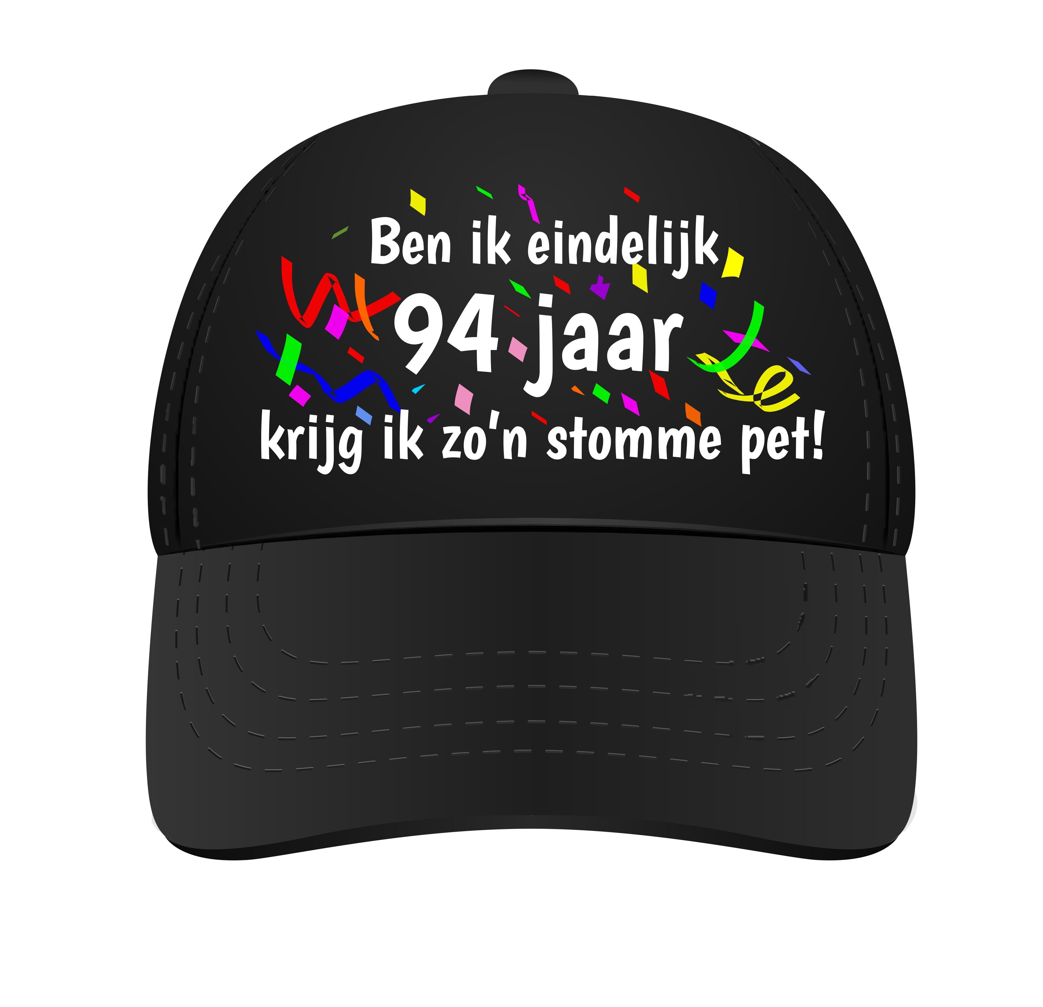 Ben ik eindelijk 94 jaar krijg ik zo'n stomme pet!