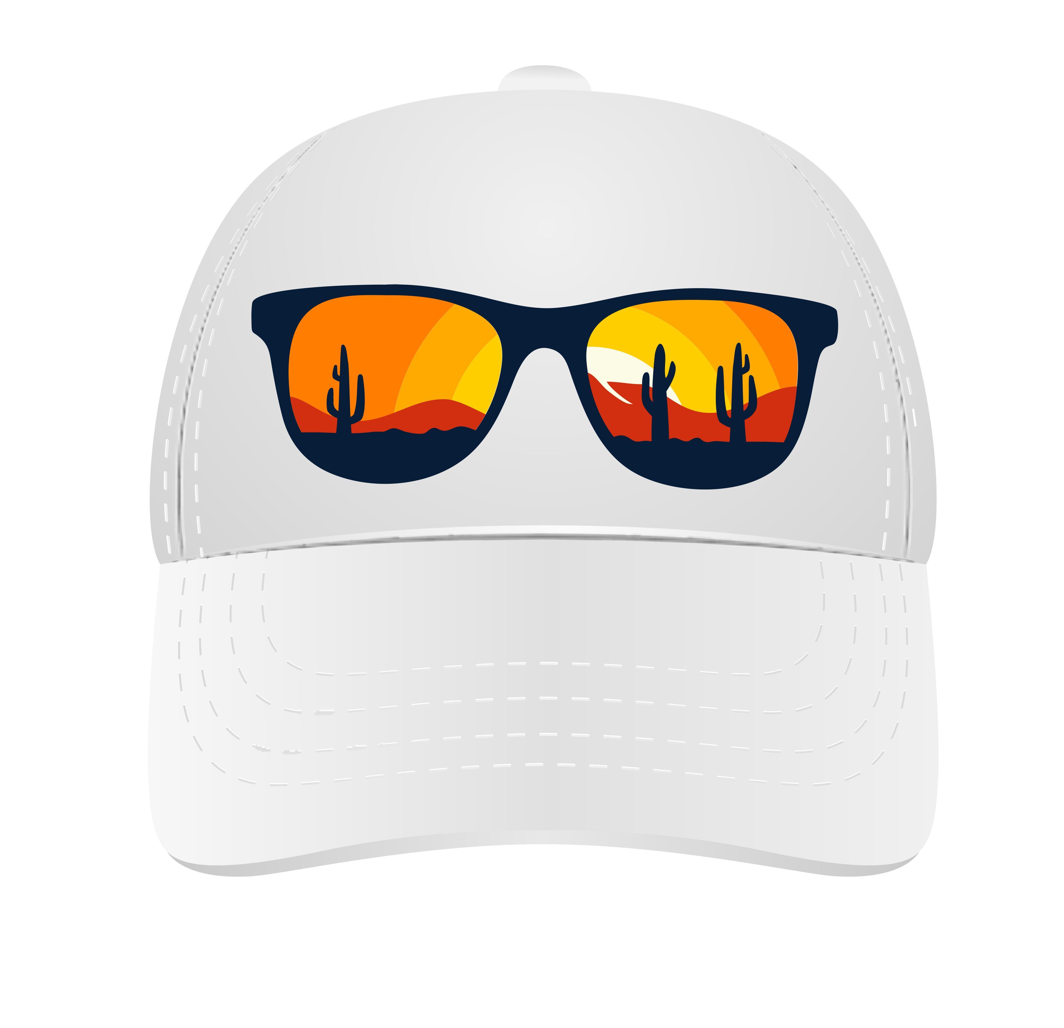 Pet met opdruk van een zonnebril die kijkt op de woestijn