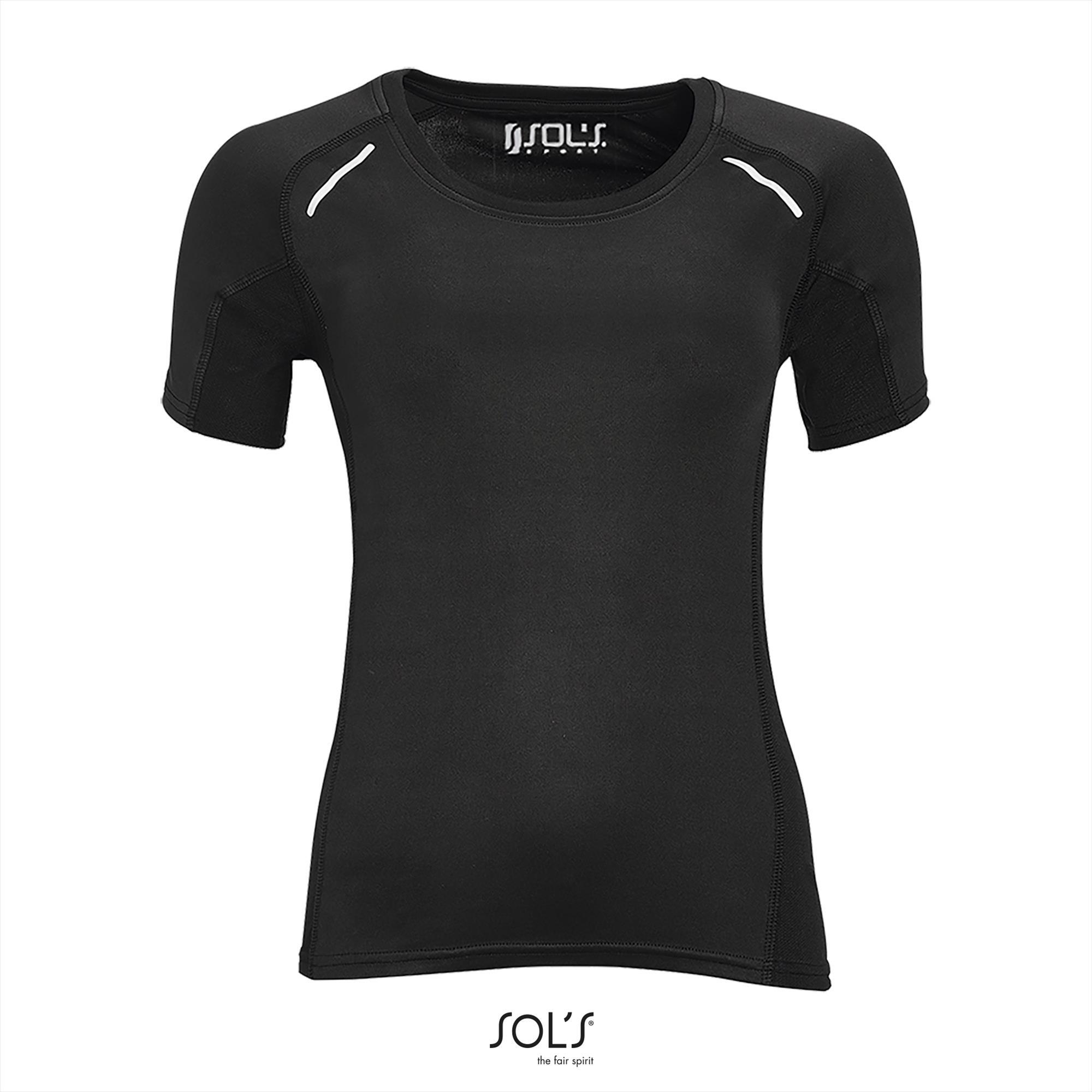 Dames Sportshirt zwart met contrasterende kleur aan de zijkant