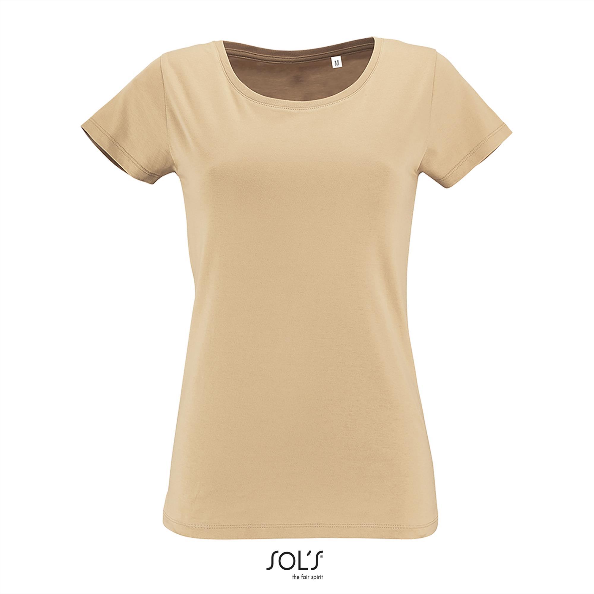 Modern dames biologisch katoen T-shirt zand kleur met vrouwelijke ronde hals