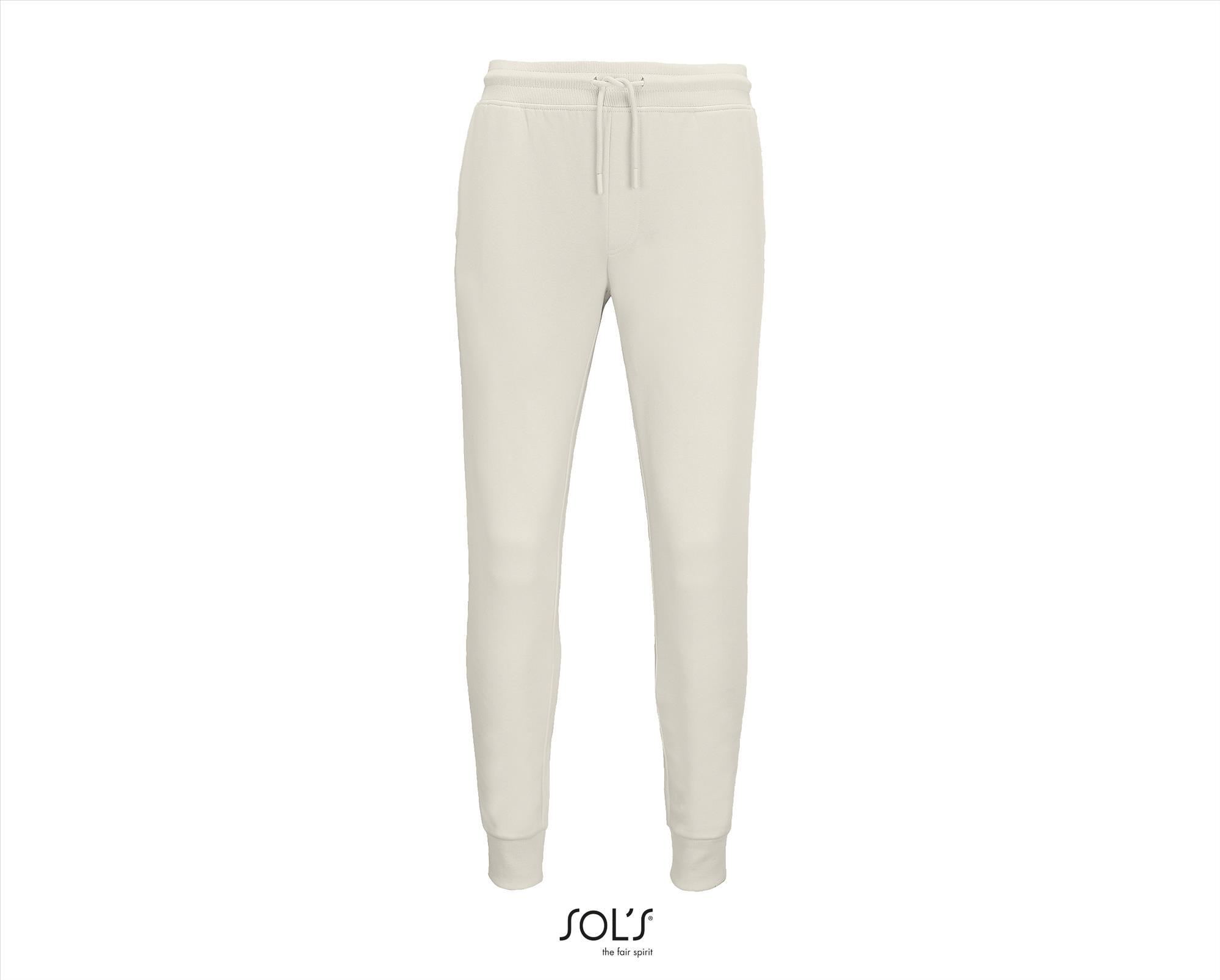 Een trendy unisex joggingbroek off white duurzaam materialen