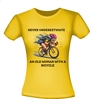 foto 7 Shirt Never Underestimate an Old Woman with a Bicycle. Shirtje voor dames die wielrenner