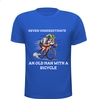 foto 2 Shirtje never underestimate an old man with a bicycle! kado wielrenner