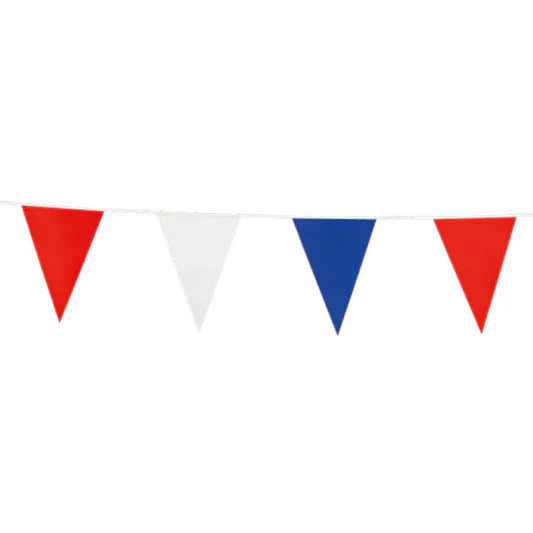 Vlaggenlijn rood-wit-blauw 10 meter lang  perfecte versiering voor het EK 2024 te gebruiken voor binnen en buiten