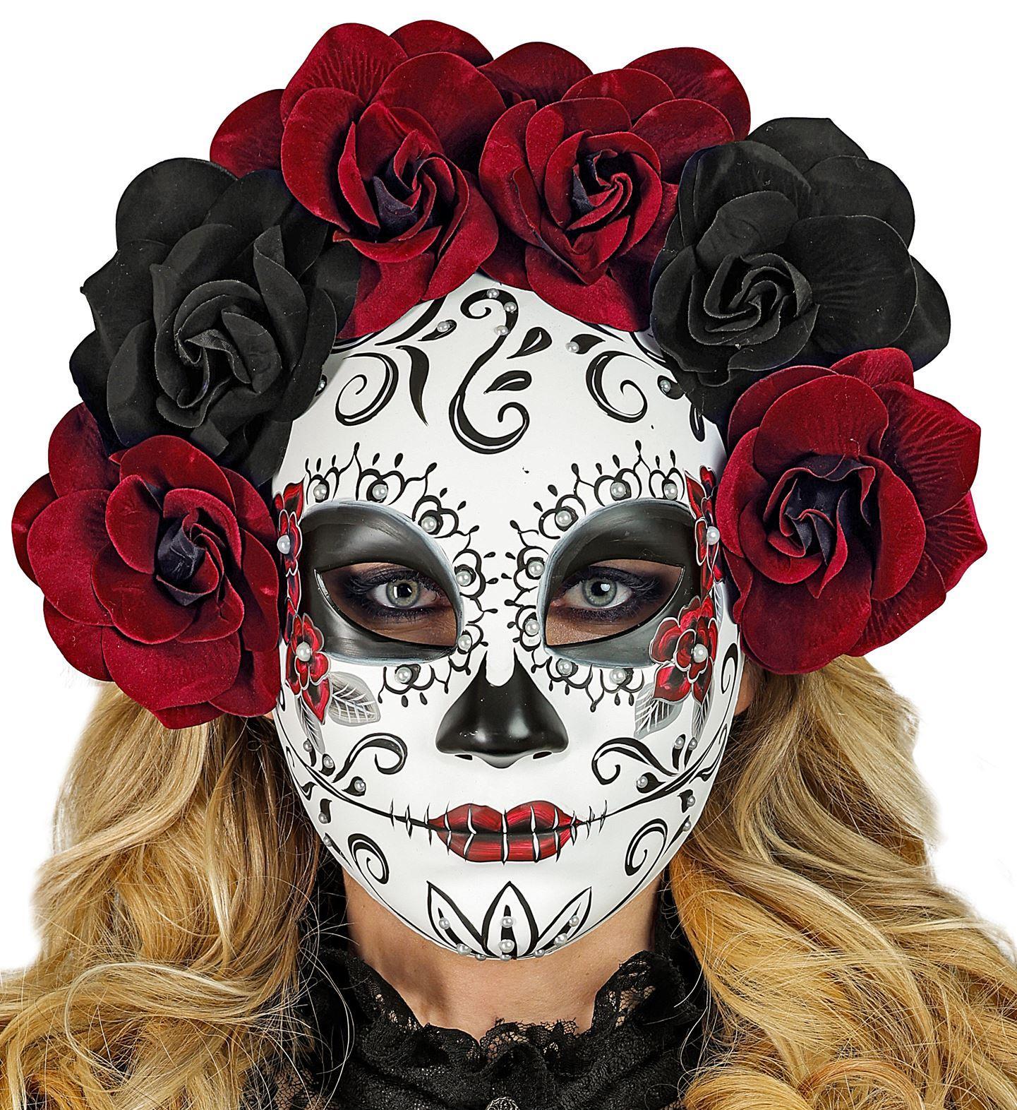 Masker dag van de doden met donker rode rozen