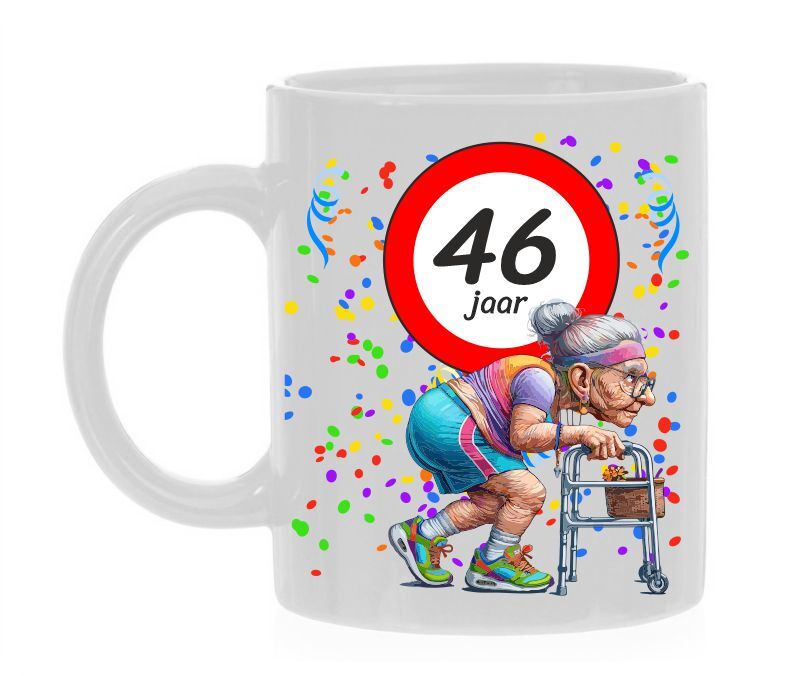 Op zoek naar een cadeau met een knipoog? Ontdek onze humoristische beker voor een 46-jarige dame