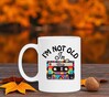 foto 4 Mok I'm not old I'm a vintage! cassettebandje verjaardag kado