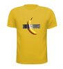 foto 15 shirts banaan aan shirt geplakt met duct tape