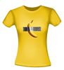 foto 16 shirts banaan aan shirt geplakt met duct tape