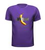 foto 3 shirts banaan aan shirt geplakt met duct tape