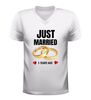 foto 6 V-hals shirt just married 5 years ago met trouwringen grappig jubileum t shirt