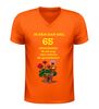 foto 3 Ik ben 65 en zit nog lang niet achter de geraniums t-shirt v hals grappig 65 jaar cadeau